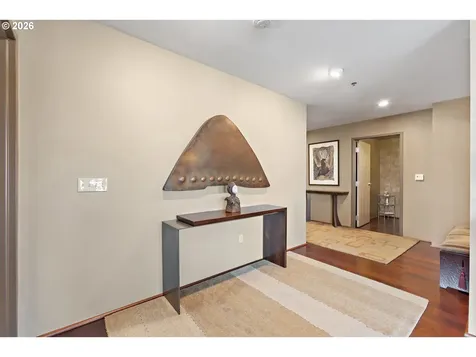 1221 SW 10th Avenue Portland OR 97205