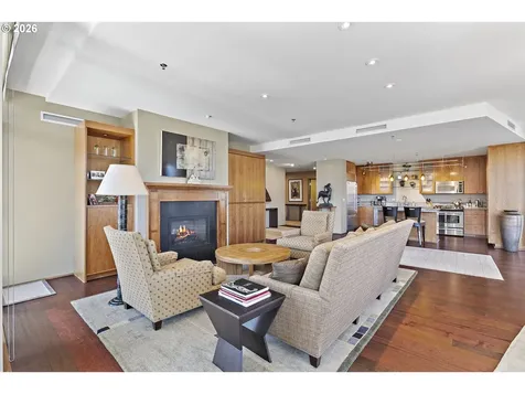1221 SW 10th Avenue Portland OR 97205