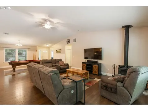 31529 SE Eagle Cliff Lane Eagle Creek OR 97022