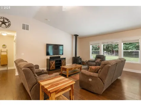 31529 SE Eagle Cliff Lane Eagle Creek OR 97022