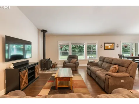 31529 SE Eagle Cliff Lane Eagle Creek OR 97022
