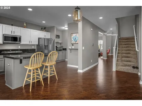 4458 SE Rosewood Street Hillsboro OR 97123