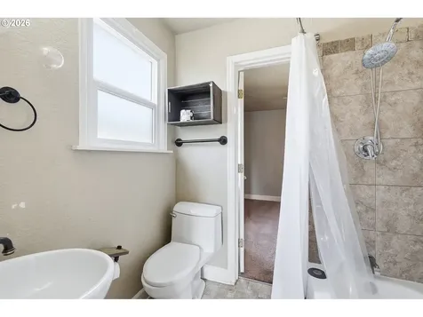 5431 SE Flavel Street Portland OR 97206