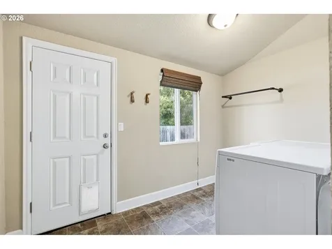5431 SE Flavel Street Portland OR 97206