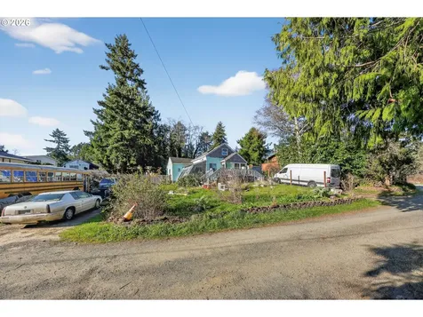 4877 NE H Avenue Neotsu OR 97364