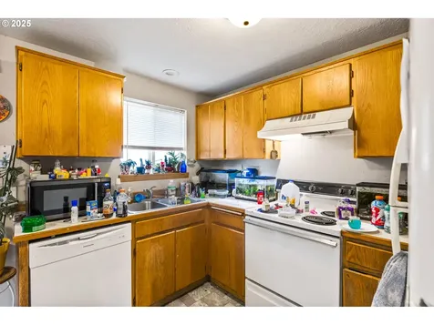1188 18th Avenue Sweet Home OR 97386