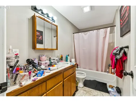 1188 18th Avenue Sweet Home OR 97386