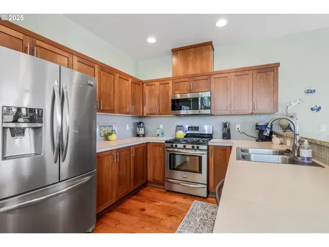 28453 SW Coffee Lake Drive Wilsonville OR 97070