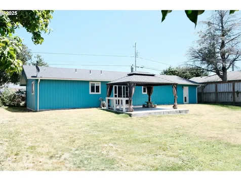 1040 Fenwick Street Coos Bay OR 97420
