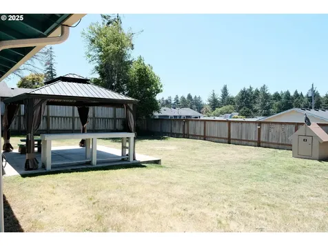 1040 Fenwick Street Coos Bay OR 97420