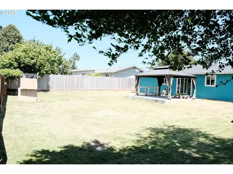 1040 Fenwick Street Coos Bay OR 97420