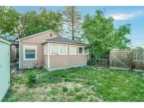 2360 Redwood Avenue Grants Pass OR 97527