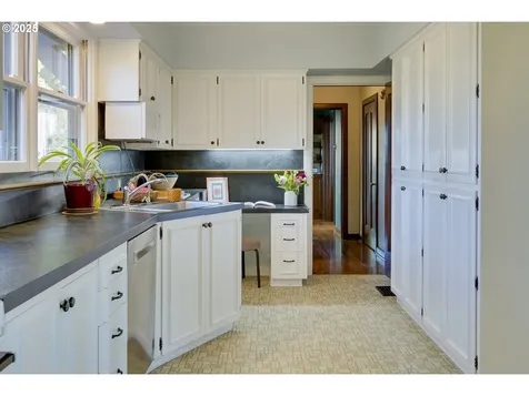 3000 NE 41st Avenue Portland OR 97212