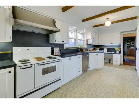 3000 NE 41st Avenue Portland OR 97212