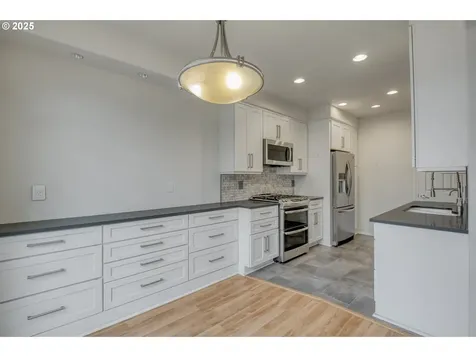 12916 SW Cherry Blossom Court Beaverton OR 97008