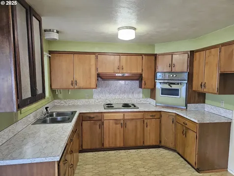 2636 S Arlene Avenue Lebanon OR 97355