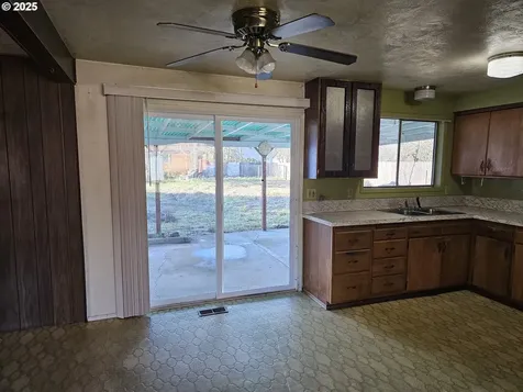 2636 S Arlene Avenue Lebanon OR 97355