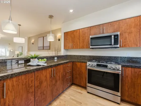 7940 SW 31st Avenue Portland OR 97219