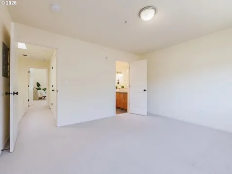 7940 SW 31st Avenue Portland OR 97219