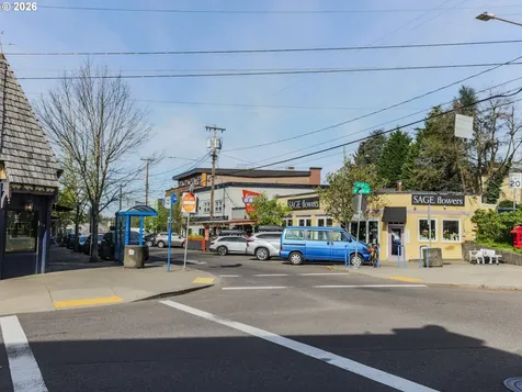 7940 SW 31st Avenue Portland OR 97219