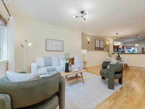 7940 SW 31st Avenue Portland OR 97219