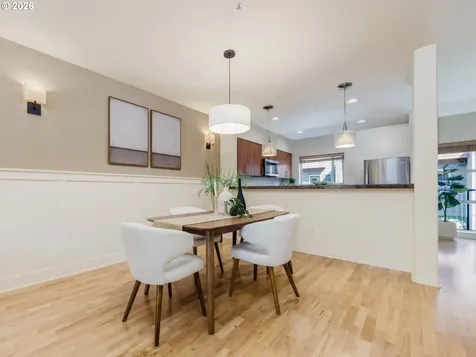 7940 SW 31st Avenue Portland OR 97219