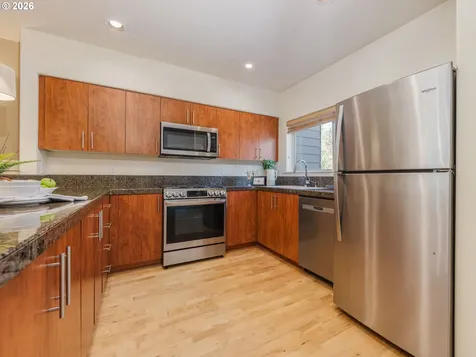 7940 SW 31st Avenue Portland OR 97219