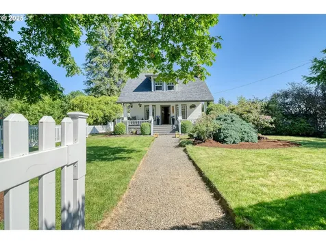 33249 SW Em Watts Road Scappoose OR 97056