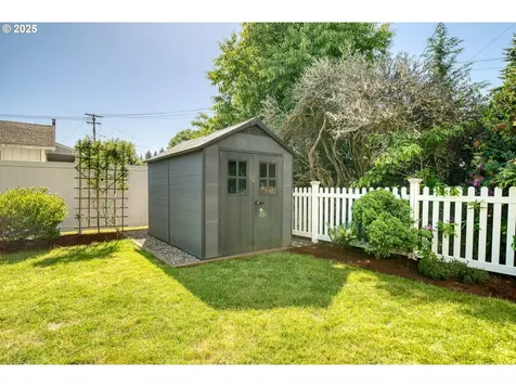 33249 SW Em Watts Road Scappoose OR 97056