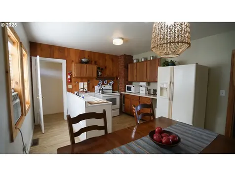 145 E Franklin Avenue Dayville OR 97825
