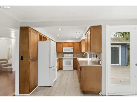 1365 Quaker Street Eugene OR 97402