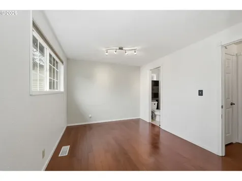 1365 Quaker Street Eugene OR 97402