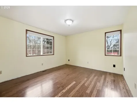 1365 Quaker Street Eugene OR 97402