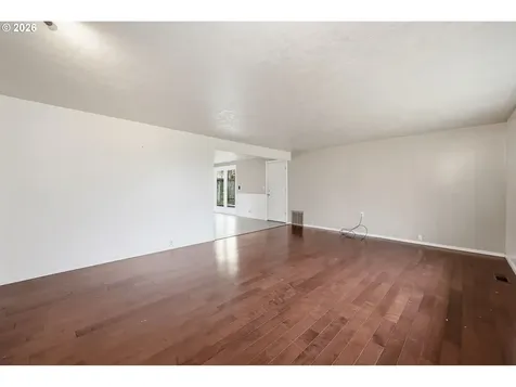 1365 Quaker Street Eugene OR 97402