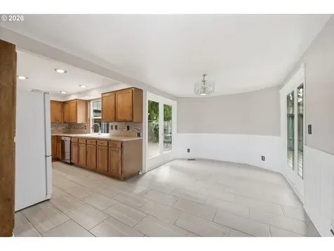 1365 Quaker Street Eugene OR 97402