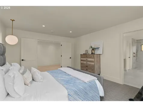 1225 Spruce Street Lake Oswego OR 97034