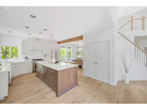 3022 Kensington Court West Linn OR 97068