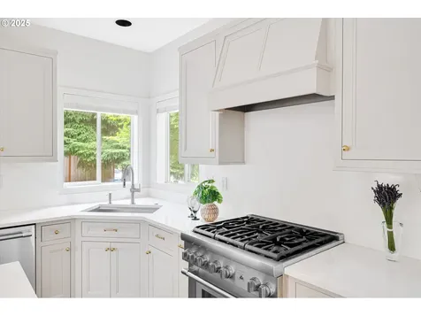 3022 Kensington Court West Linn OR 97068