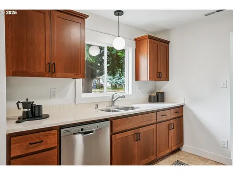 105 E 41st Street Vancouver WA 98663