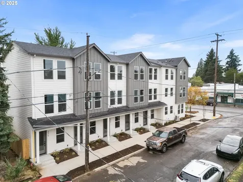 483 NE 72nd Avenue Portland OR 97213