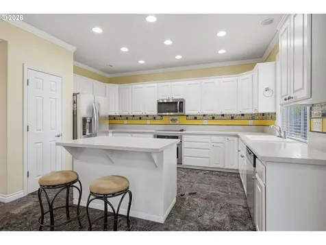 15066 Glendoveer Court Oregon City OR 97045