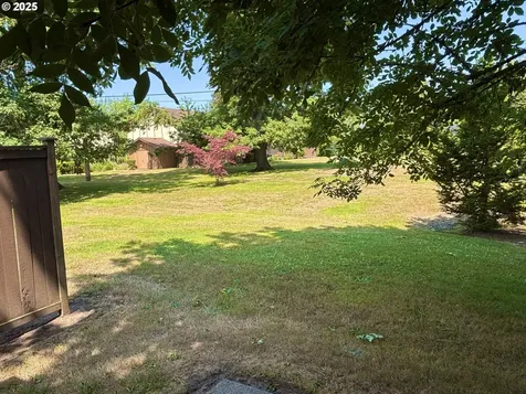 1323 City View Street Eugene OR 97402