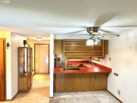 1323 City View Street Eugene OR 97402