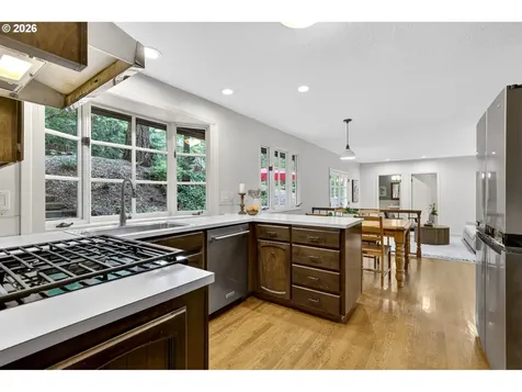 137 Del Prado Street Lake Oswego OR 97035