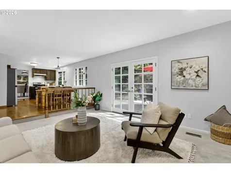 137 Del Prado Street Lake Oswego OR 97035