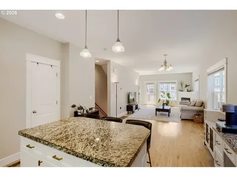 5117 SW Shattuck Road Portland OR 97221