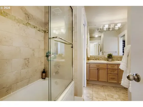 5117 SW Shattuck Road Portland OR 97221