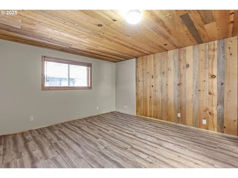 691 SE Jetty Avenue Lincoln City OR 97367