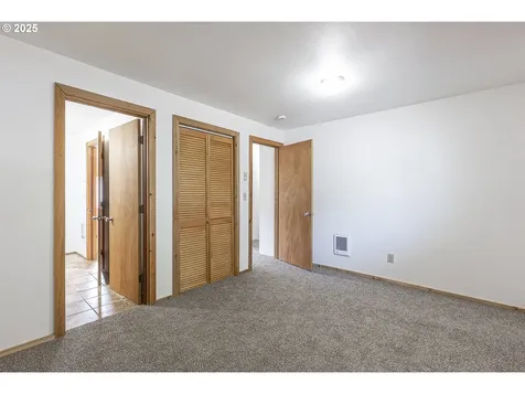 691 SE Jetty Avenue Lincoln City OR 97367