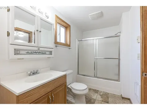 691 SE Jetty Avenue Lincoln City OR 97367